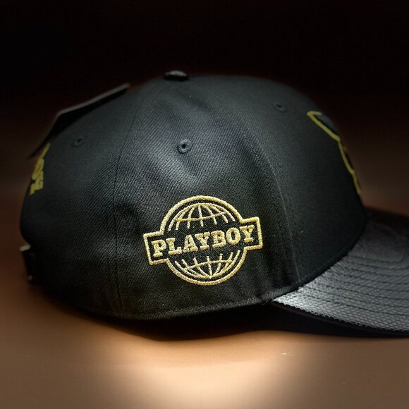 PLAYBOY Premium Bunny Snapback - Picture 7 of 10